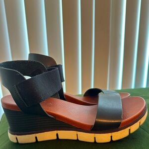 Mia Womens Kandice Faux Leather Ankle Strap Wedge Sandals